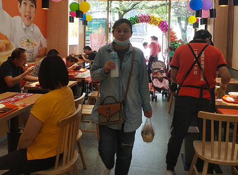 熱烈祝賀湖北咸寧如意餛飩鐘樓店盛大開業！