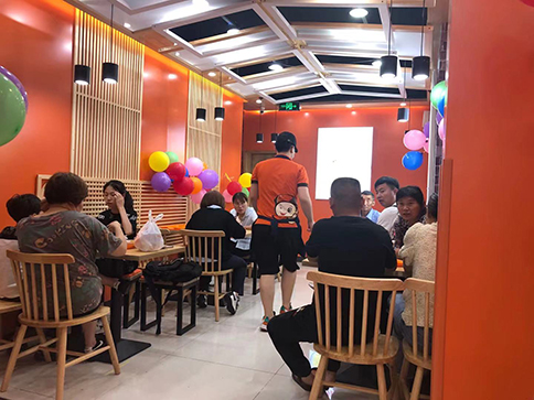 熱烈祝賀湖北武漢如意餛飩燕嶺店盛大開業！